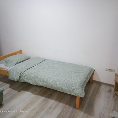 4 Rooms Apartment Tulcea Exterior foto
