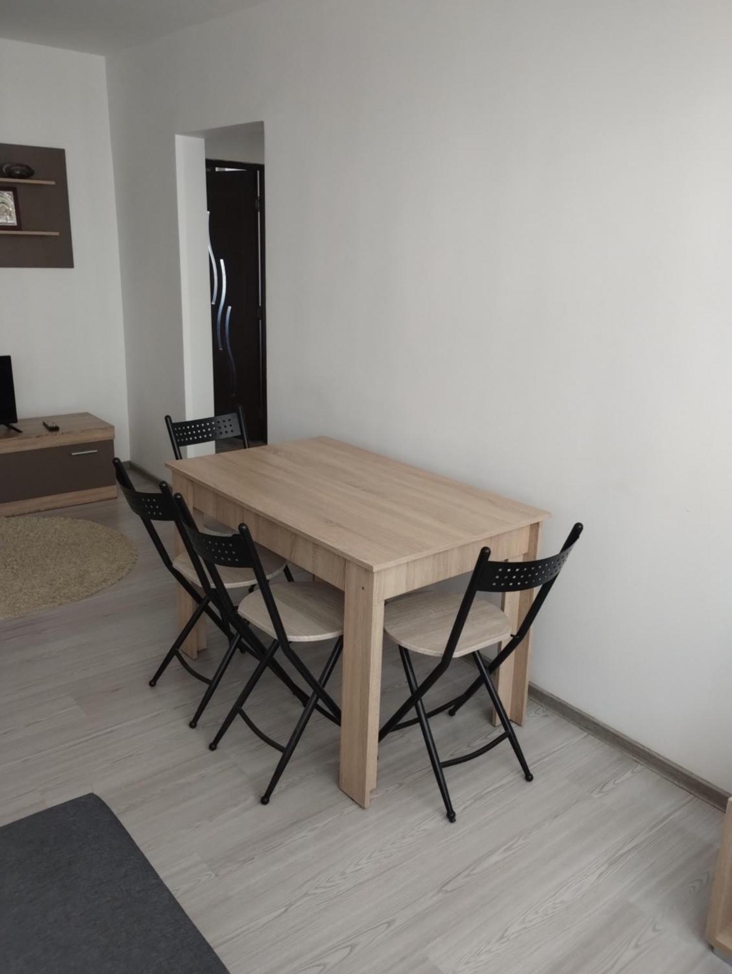 4 Rooms Apartment Tulcea Exterior foto